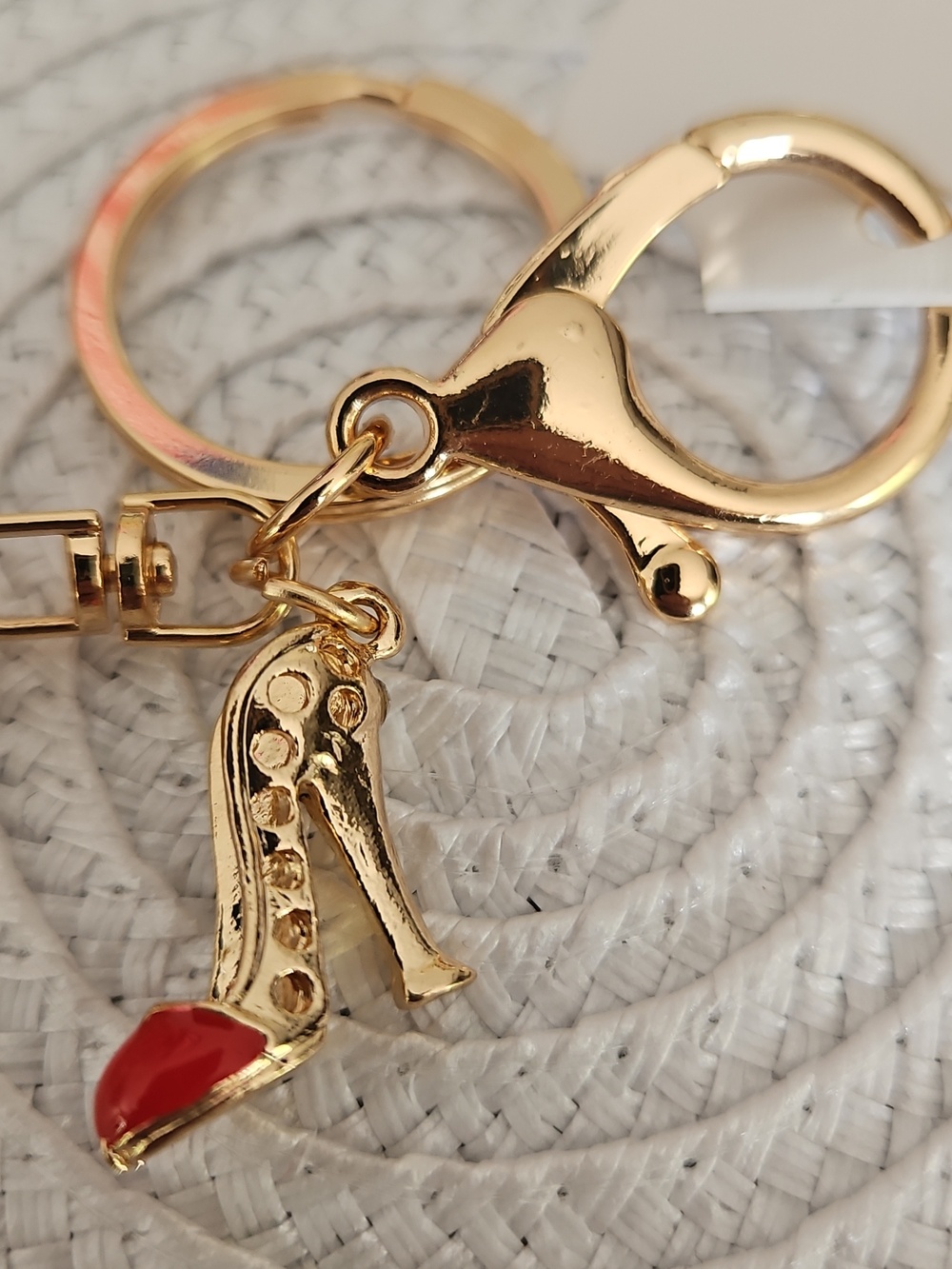 Gold Lipstick And Heel Keychain with Red Accent and Pearl/Rhinestone Detail - Picture 3 of 4